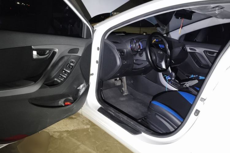 Used Hyundai Elantra (5th Generation / Langdong) 2016 1.6L Automatic Smart Version Driver Seat