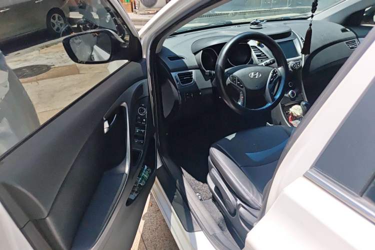 Used Hyundai Elantra (5th Generation / Langdong) 2016 1.6L Automatic Prestige Model Driver Seat