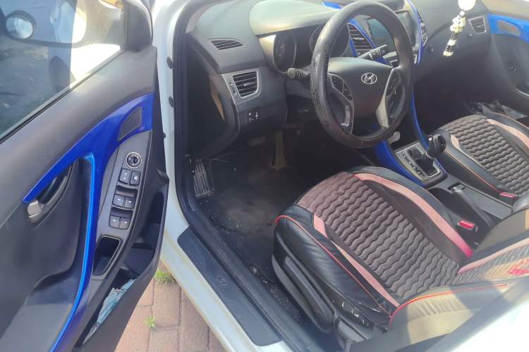 Used Hyundai Elantra (5th Generation / Langdong) 2016 1.6L Automatic Smart Version Driver Seat