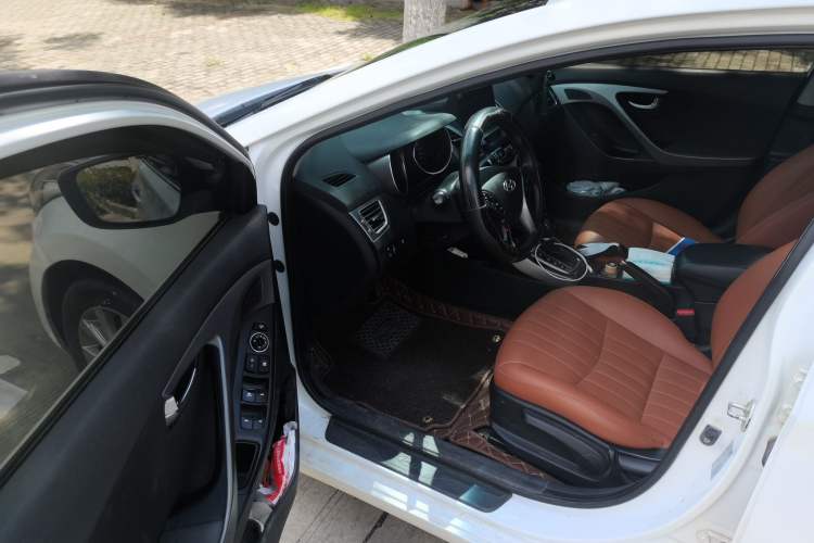 Used Hyundai Elantra (5th Generation / Langdong) 2016 1.6L Automatic Prestige Model Driver Seat