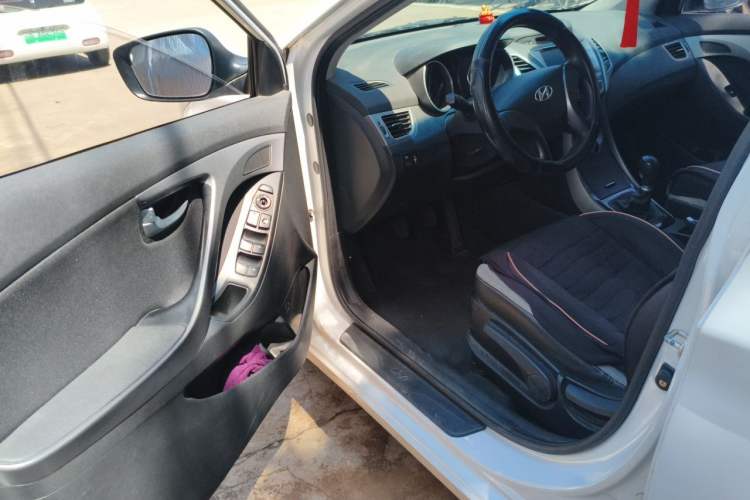 Used Hyundai Elantra (5th Generation / Langdong) 2016 1.6L Manual Luxury Model Driver Seat