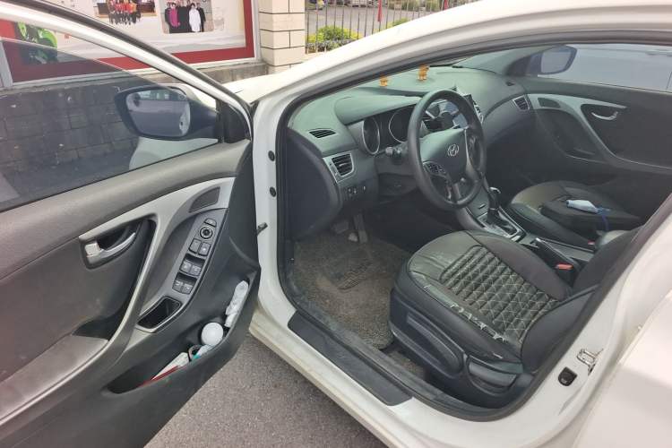 Used Hyundai Elantra (5th Generation / Langdong) 2016 1.6L Automatic Prestige Model Driver Seat