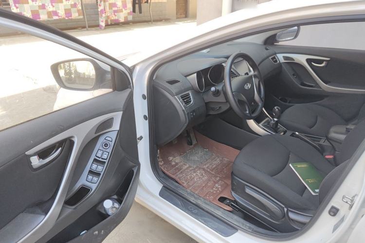 Used Hyundai Elantra (5th Generation / Langdong) 2016 1.6L Manual Luxury Model Driver Seat