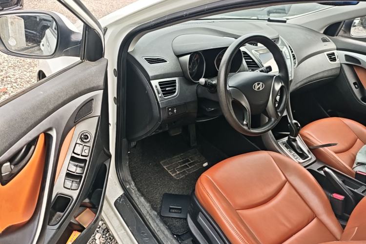 Used Hyundai Elantra (5th Generation / Langdong) 2016 1.6L Automatic Smart Version Driver Seat