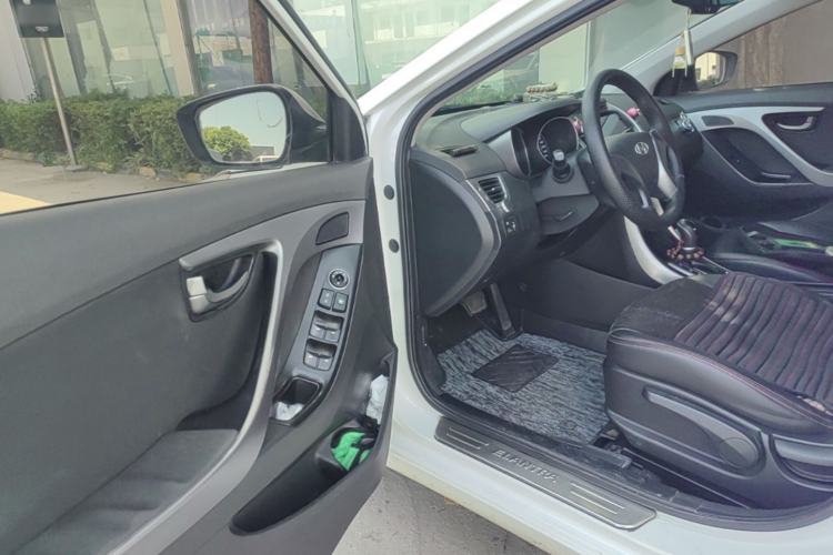 Used Hyundai Elantra (5th Generation / Langdong) 2016 1.6L Automatic Smart Version Driver Seat