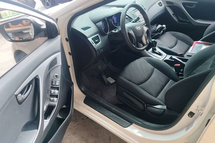 Used Hyundai Elantra (5th Generation / Langdong) 2016 1.6L Automatic Smart Version Driver Seat
