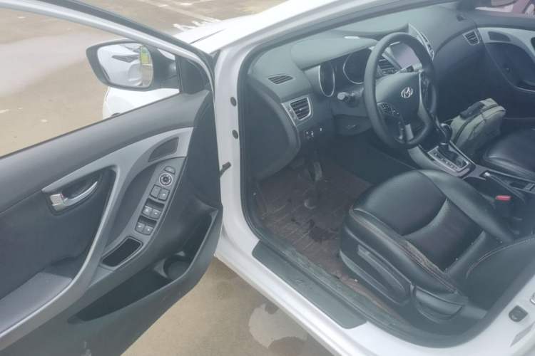 Used Hyundai Elantra (5th Generation / Langdong) 2016 1.6L Automatic Prestige Model Driver Seat