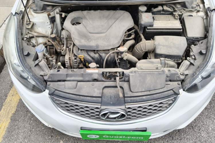 Used Hyundai Elantra (5th Generation / Langdong) 2016 1.6L Automatic Smart Version Engine Bay