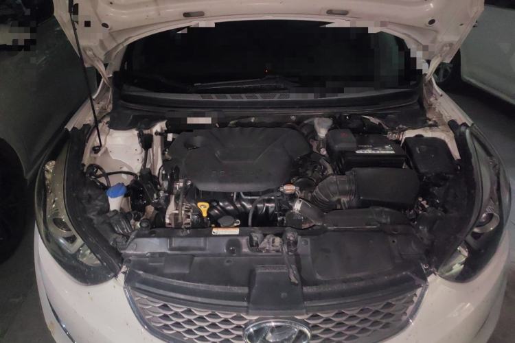 Used Hyundai Elantra (5th Generation / Langdong) 2016 1.6L Automatic Smart Version Engine Bay
