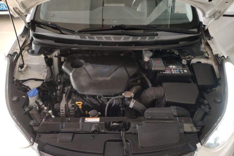 Used Hyundai Elantra (5th Generation / Langdong) 2016 1.6L Automatic Smart Version Engine Bay