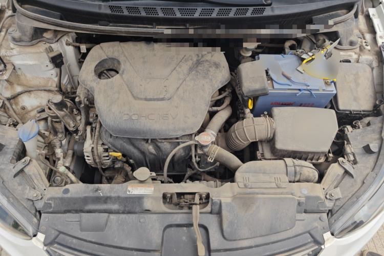 Used Hyundai Elantra (5th Generation / Langdong) 2016 1.6L Manual Luxury Model Engine Bay