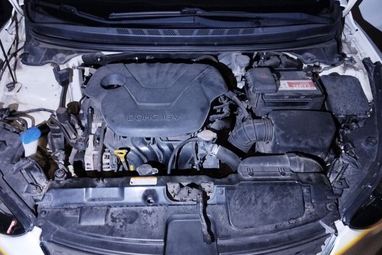 Used Hyundai Elantra (5th Generation / Langdong) 2016 1.6L Automatic Prestige Model Engine Bay