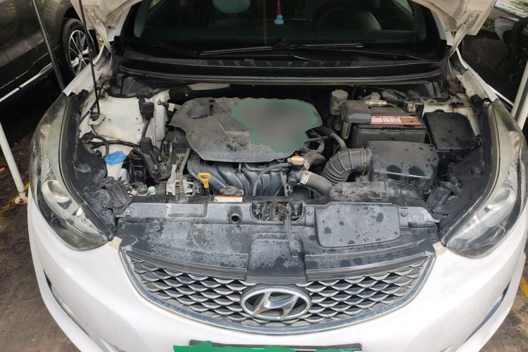 Used Hyundai Elantra (5th Generation / Langdong) 2016 1.6L Automatic Smart Version Engine Bay