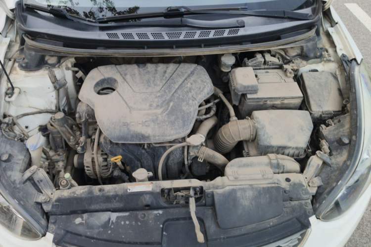Used Hyundai Elantra (5th Generation / Langdong) 2016 1.6L Automatic Prestige Model Engine Bay
