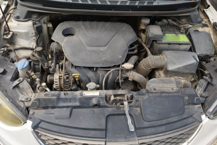 Used Hyundai Elantra (5th Generation / Langdong) 2016 1.6L Automatic Prestige Model Engine Bay