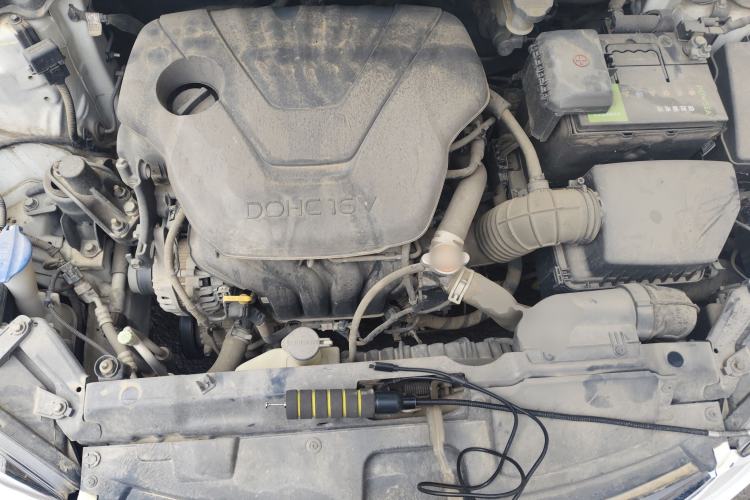 Used Hyundai Elantra (5th Generation / Langdong) 2016 1.6L Manual Luxury Model Engine Bay