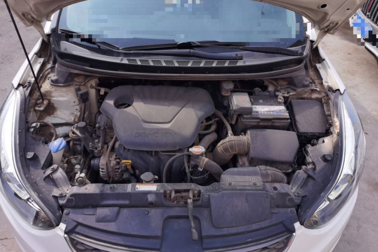 Used Hyundai Elantra (5th Generation / Langdong) 2016 1.6L Manual Luxury Model Engine Bay