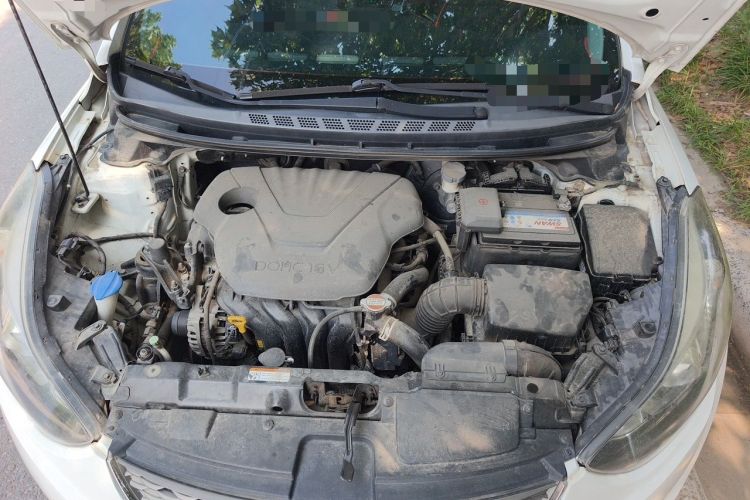 Used Hyundai Elantra (5th Generation / Langdong) 2016 1.6L Automatic Smart Version Engine Bay