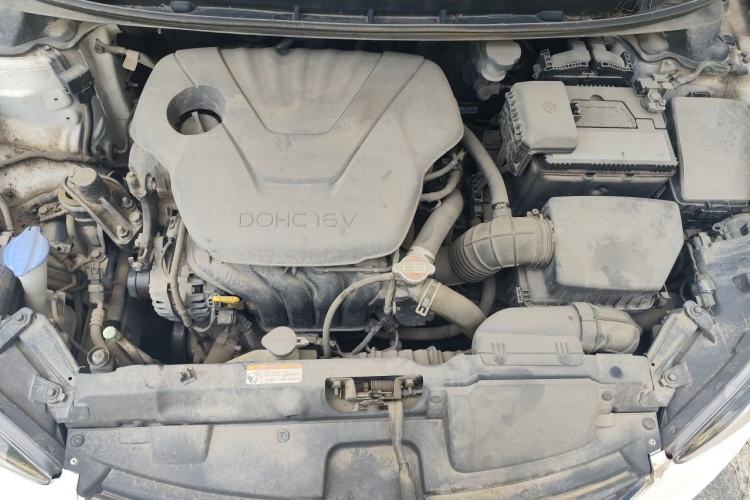 Used Hyundai Elantra (5th Generation / Langdong) 2016 1.6L Automatic Prestige Model Engine Bay
