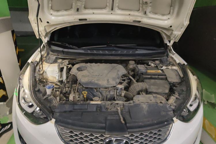 Used Hyundai Elantra (5th Generation / Langdong) 2016 1.6L Manual Fashion Edition Engine Bay
