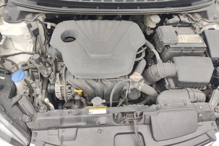 Used Hyundai Elantra (5th Generation / Langdong) 2016 1.6L Automatic Prestige Model Engine Bay