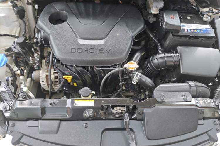 Used Hyundai Elantra (5th Generation / Langdong) 2016 1.6L Automatic Prestige Model Engine Bay