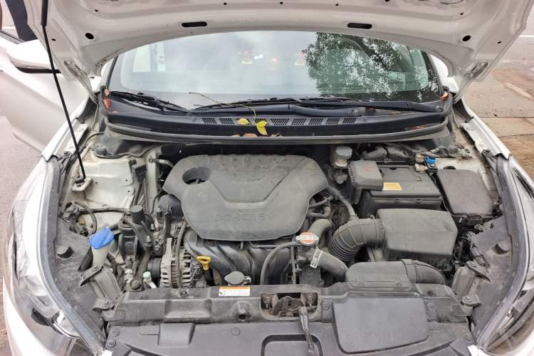 Used Hyundai Elantra (5th Generation / Langdong) 2016 1.6L Automatic Prestige Model Engine Bay