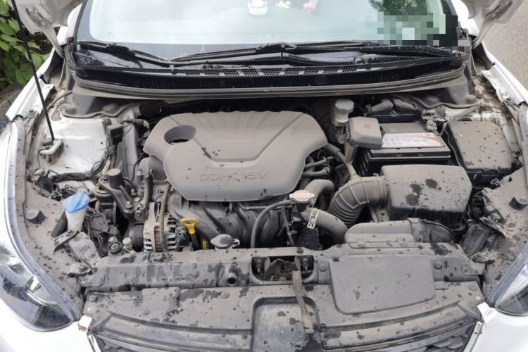 Used Hyundai Elantra (5th Generation / Langdong) 2016 1.6L Automatic Prestige Model Engine Bay