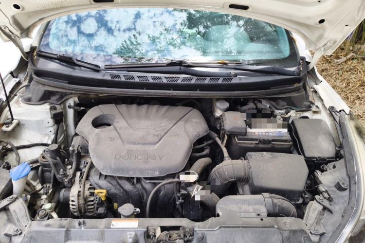 Used Hyundai Elantra (5th Generation / Langdong) 2016 1.6L Automatic Smart Version Engine Bay