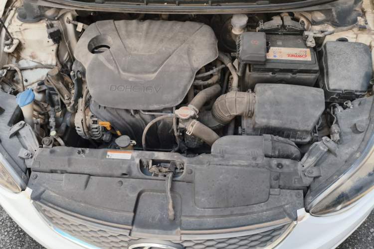 Used Hyundai Elantra (5th Generation / Langdong) 2016 1.6L Automatic Smart Version Engine Bay