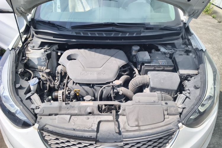 Used Hyundai Elantra (5th Generation / Langdong) 2016 1.6L Manual Luxury Model Engine Bay