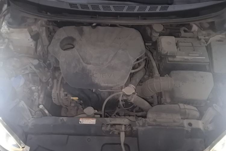 Used Hyundai Elantra (5th Generation / Langdong) 2016 1.6L Manual Luxury Model Engine Bay