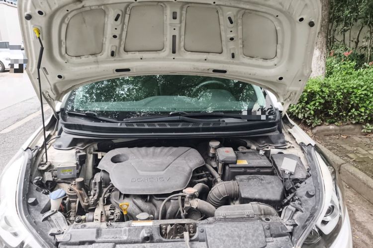 Used Hyundai Elantra (5th Generation / Langdong) 2016 1.6L Manual Fashion Edition Engine Bay