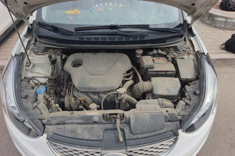 Used Hyundai Elantra (5th Generation / Langdong) 2016 1.6L Automatic Prestige Model Engine Bay