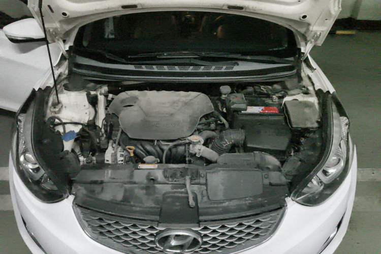 Used Hyundai Elantra (5th Generation / Langdong) 2016 1.6L Automatic Prestige Model Engine Bay