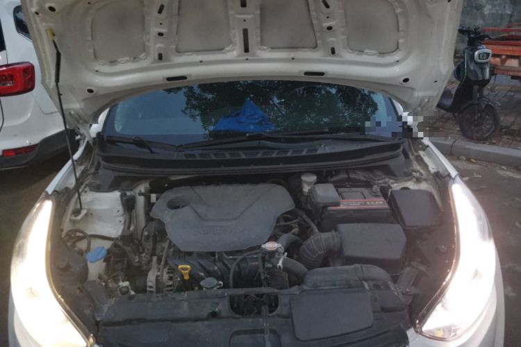 Used Hyundai Elantra (5th Generation / Langdong) 2016 1.6L Automatic Prestige Model Engine Bay