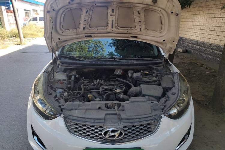Used Hyundai Elantra (5th Generation / Langdong) 2016 1.6L Automatic Prestige Model Engine Bay