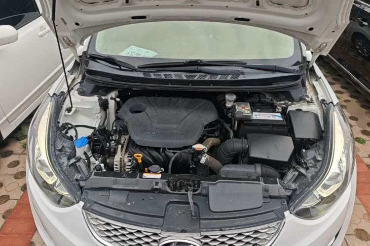 Used Hyundai Elantra (5th Generation / Langdong) 2016 1.6L Automatic Prestige Model Engine Bay