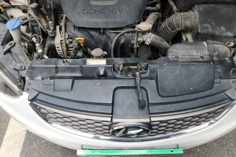Used Hyundai Elantra (5th Generation / Langdong) 2016 1.6L Automatic Prestige Model Engine Bay