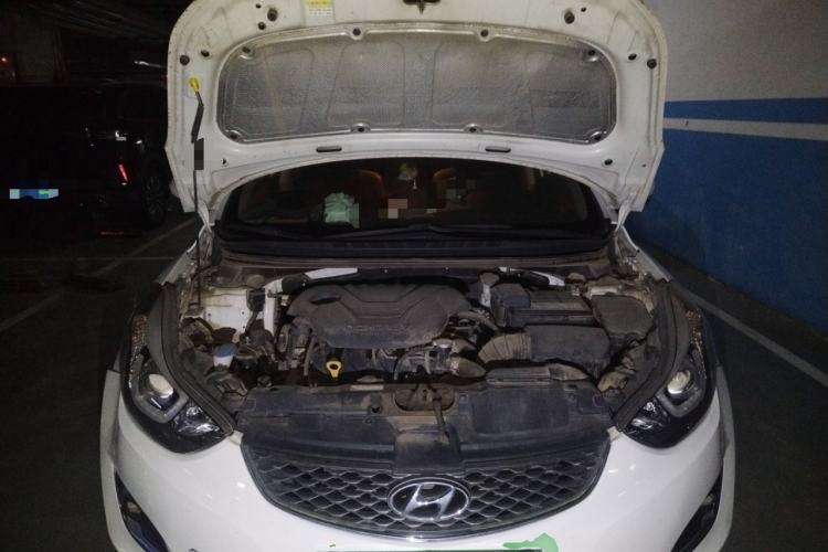 Used Hyundai Elantra (5th Generation / Langdong) 2016 1.6L Manual Luxury Model Engine Bay