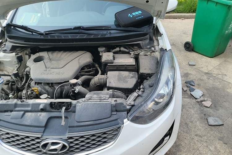 Used Hyundai Elantra (5th Generation / Langdong) 2016 1.6L Automatic Smart Version Engine Bay Left