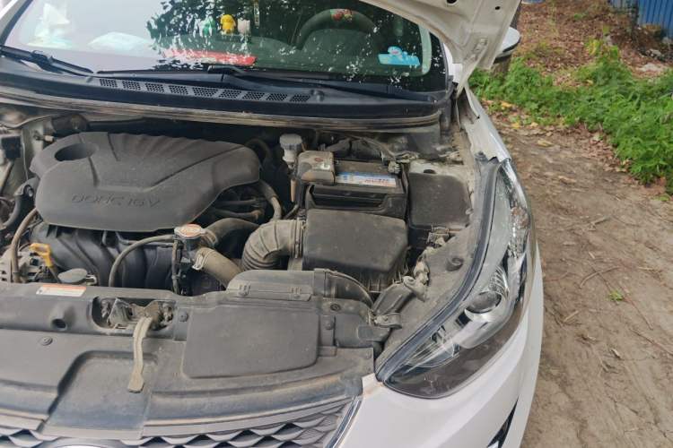 Used Hyundai Elantra (5th Generation / Langdong) 2016 1.6L Automatic Prestige Model Engine Bay Left