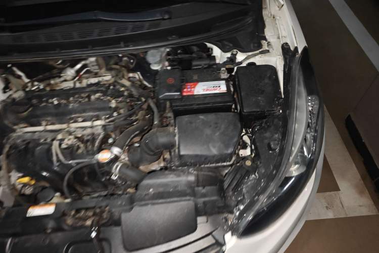 Used Hyundai Elantra (5th Generation / Langdong) 2016 1.6L Manual Luxury Model Engine Bay Left