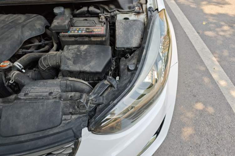 Used Hyundai Elantra (5th Generation / Langdong) 2016 1.6L Automatic Prestige Model Engine Bay Left