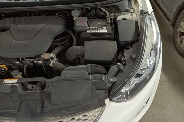 Used Hyundai Elantra (5th Generation / Langdong) 2016 1.6L Automatic Prestige Model Engine Bay Left