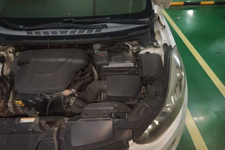 Used Hyundai Elantra (5th Generation / Langdong) 2016 1.6L Automatic Smart Version Engine Bay Left