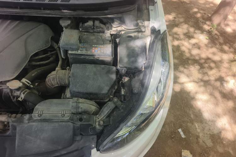 Used Hyundai Elantra (5th Generation / Langdong) 2016 1.6L Automatic Smart Version Engine Bay Left