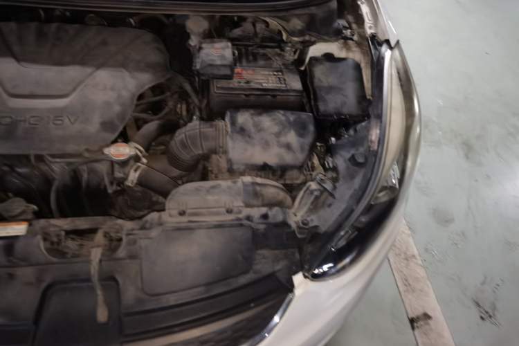 Used Hyundai Elantra (5th Generation / Langdong) 2016 1.6L Automatic Prestige Model Engine Bay Left