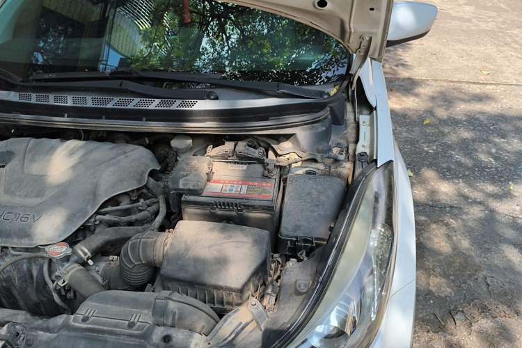 Used Hyundai Elantra (5th Generation / Langdong) 2016 1.6L Automatic Smart Version Engine Bay Left