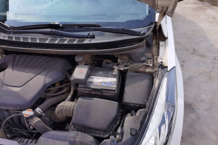 Used Hyundai Elantra (5th Generation / Langdong) 2016 1.6L Manual Luxury Model Engine Bay Left